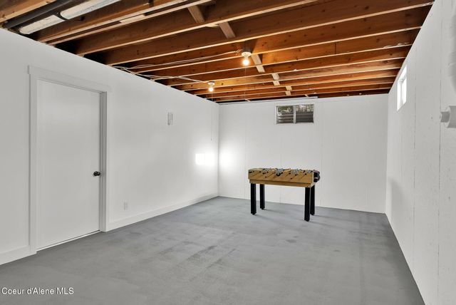 1810 W Honeysuckle AVE, Hayden, ID 83835