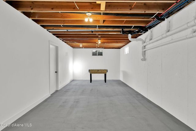 1810 W Honeysuckle AVE, Hayden, ID 83835