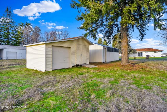 1810 W Honeysuckle AVE, Hayden, ID 83835