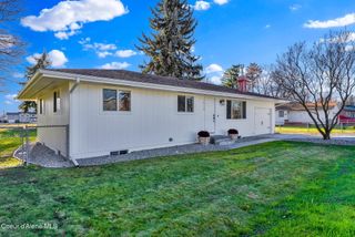 1810 W Honeysuckle AVE, Hayden, ID 83835