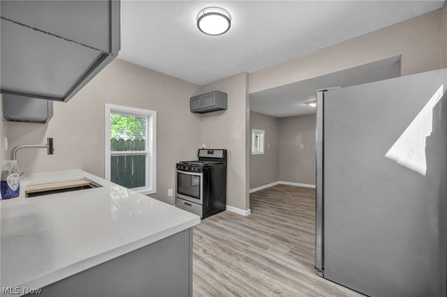 1 Smith Court, Elyria, OH 44035