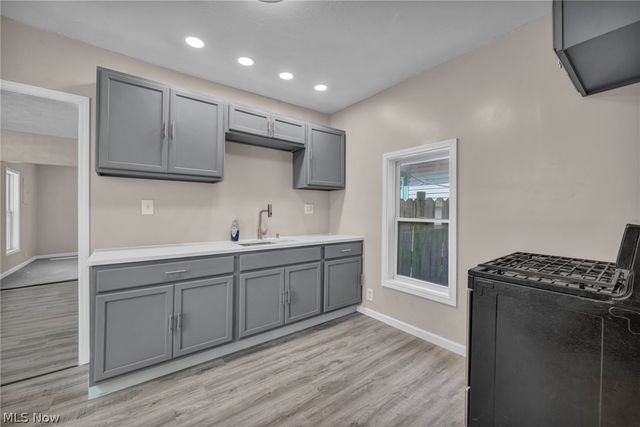 1 Smith Court, Elyria, OH 44035
