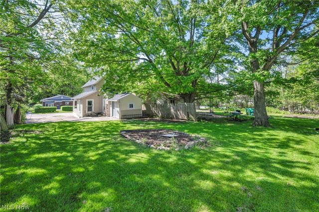 1 Smith Court, Elyria, OH 44035