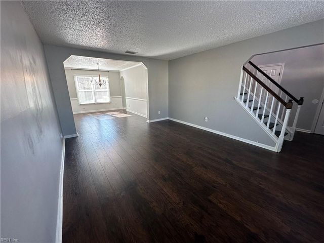 3265 Twinflower LN, Virginia Beach, VA 23453