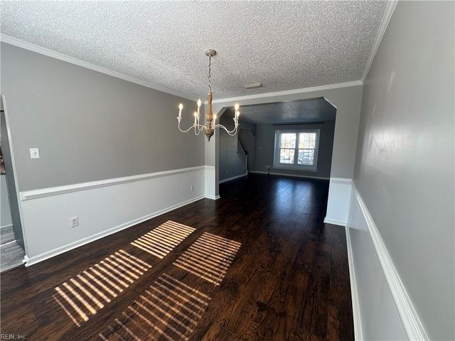 3265 Twinflower LN, Virginia Beach, VA 23453