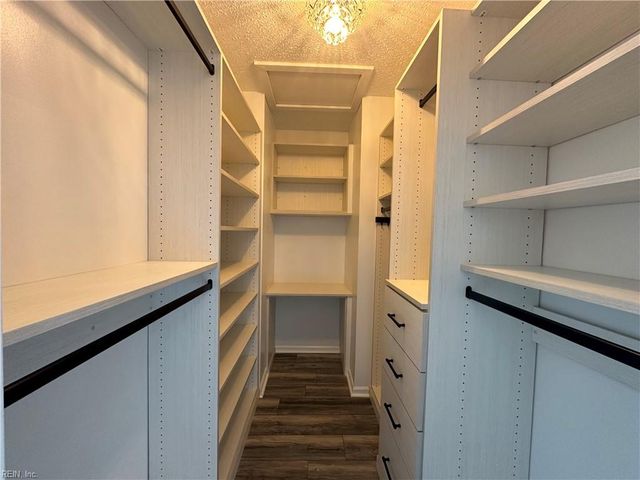 3265 Twinflower LN, Virginia Beach, VA 23453