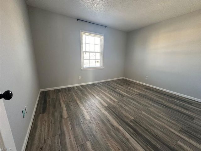 3265 Twinflower LN, Virginia Beach, VA 23453