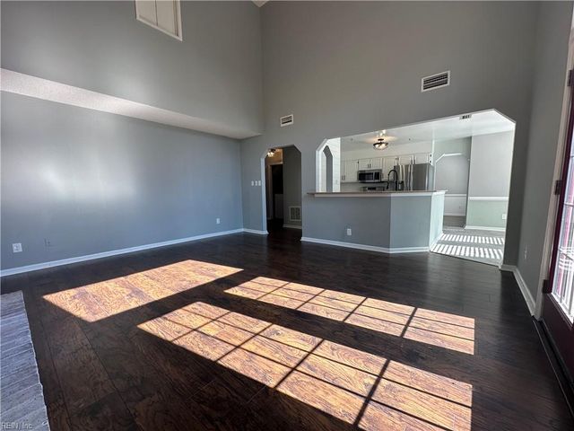 3265 Twinflower LN, Virginia Beach, VA 23453