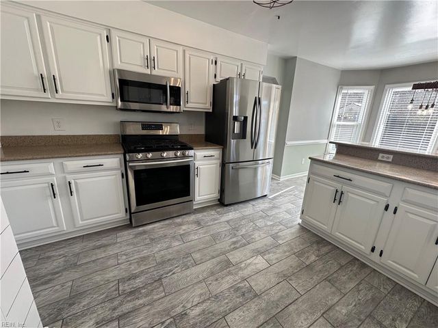 3265 Twinflower LN, Virginia Beach, VA 23453