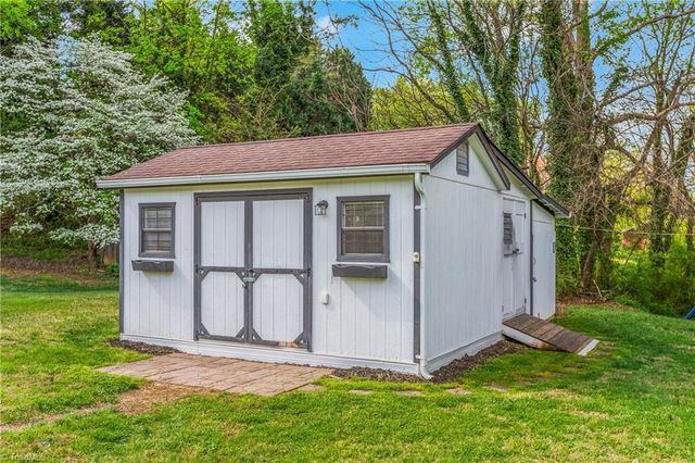 219 Hastings Drive, Kernersville, NC 27284