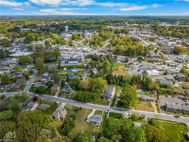 219 Hastings Drive, Kernersville, NC 27284