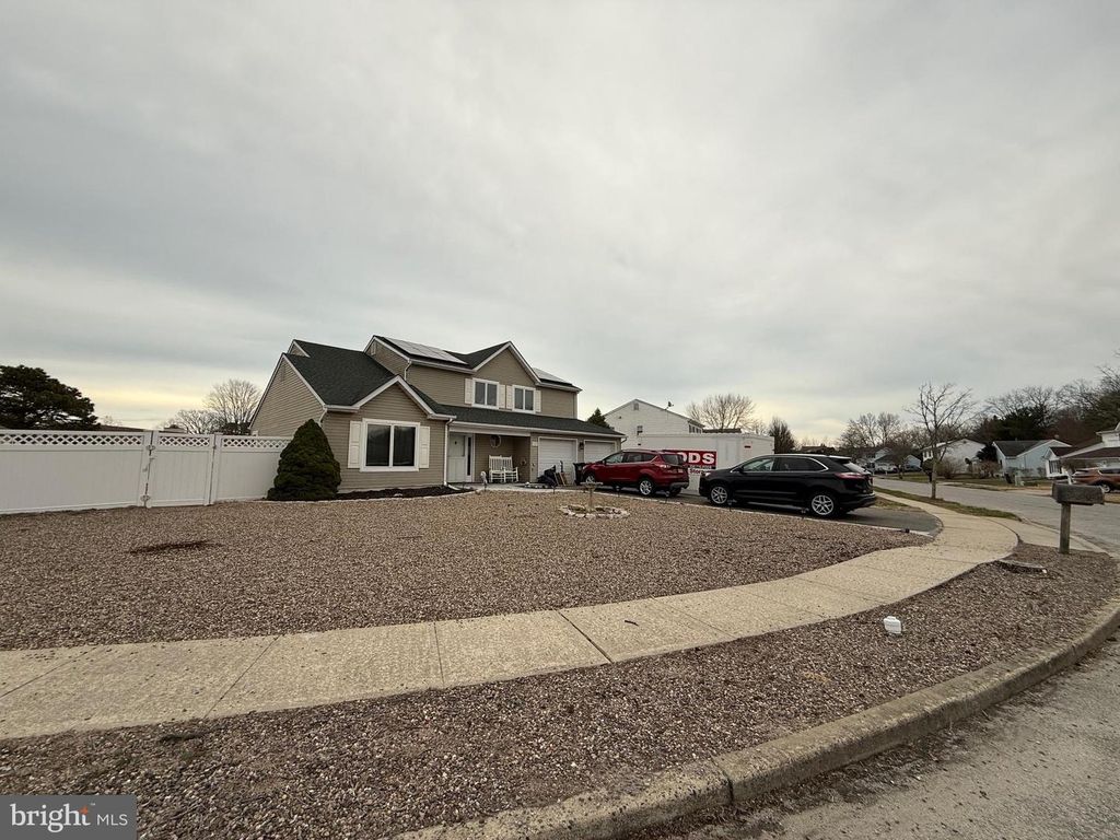 147 LOCUST ST, Tuckerton, NJ 08087