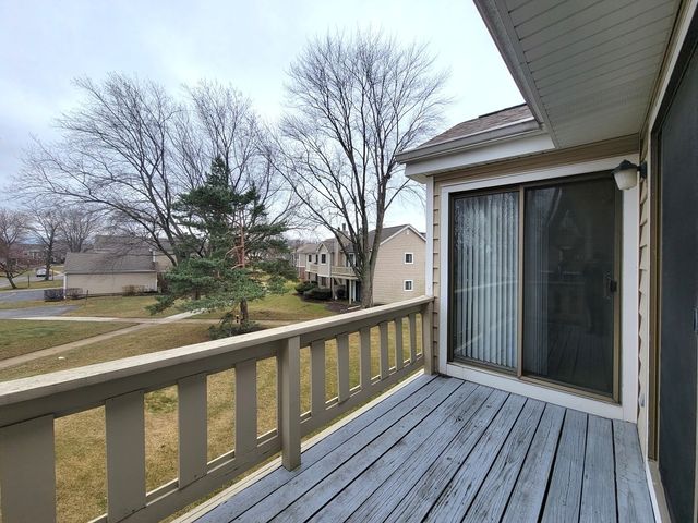 351 Newgate Court 2A, Schaumburg, IL 60193