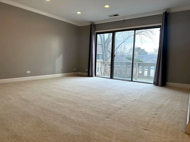 351 Newgate Court 2A, Schaumburg, IL 60193