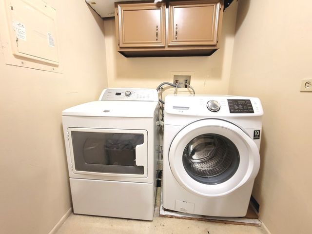 351 Newgate Court 2A, Schaumburg, IL 60193
