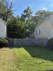 10137 S Beverly Avenue, Chicago, IL 60643