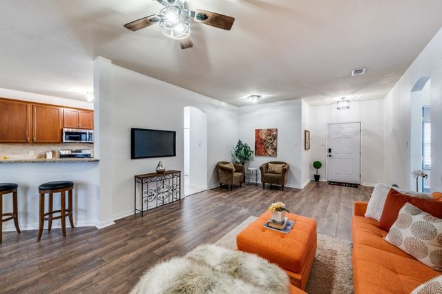 1420 Jordan Creek Court, Little Elm, TX 75068