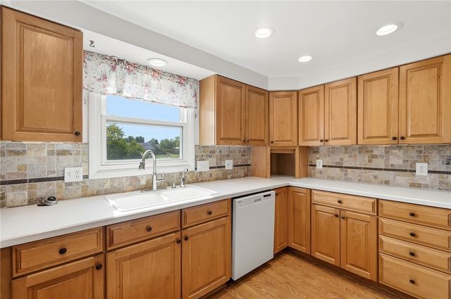 2033 Malibu Trail, Xenia, OH 45385
