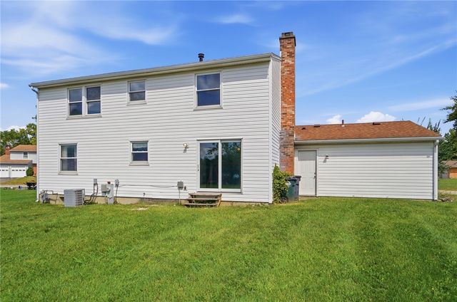 2033 Malibu Trail, Xenia, OH 45385