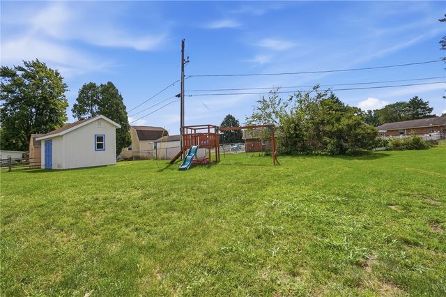 2033 Malibu Trail, Xenia, OH 45385