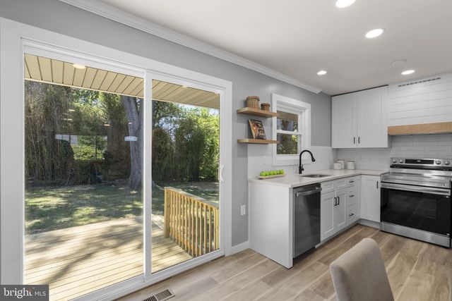 4304 ELIZABETH ST, Rockville, MD 20853