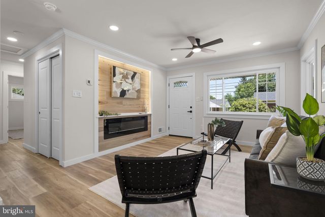 4304 ELIZABETH ST, Rockville, MD 20853