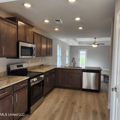 7720 Ferndale Drive, Olive Branch, MS 38654