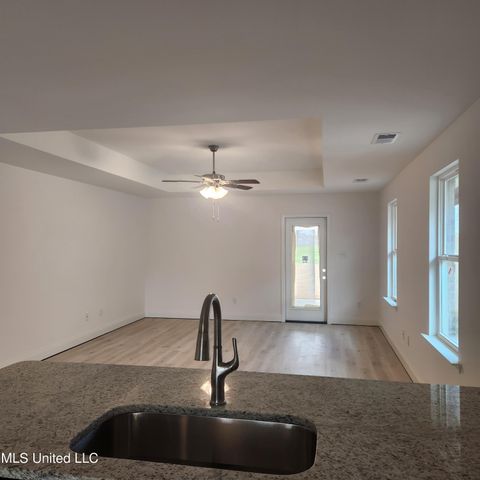 7720 Ferndale Drive, Olive Branch, MS 38654