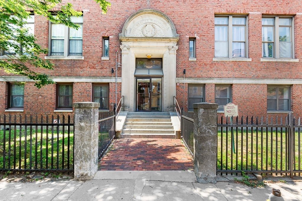 72 Lubec 10, Boston, MA 02128