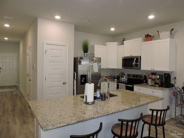 7170 Village Ln, Pensacola, FL 32504