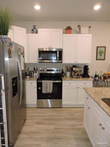 7170 Village Ln, Pensacola, FL 32504