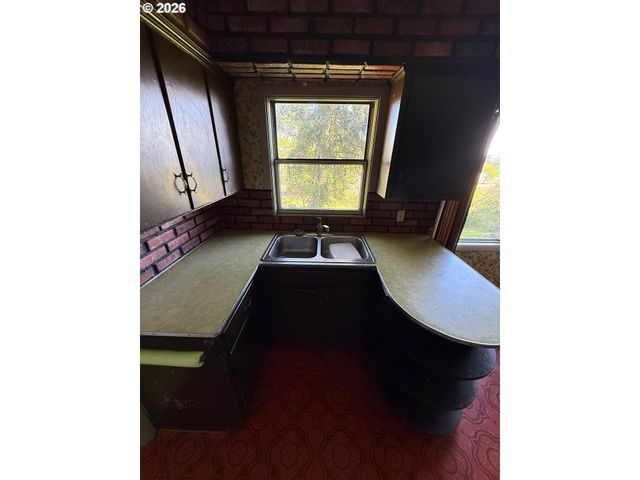 2415 HENDERSON Ave, Eugene, OR 97403