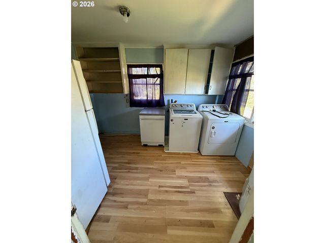 2415 HENDERSON Ave, Eugene, OR 97403