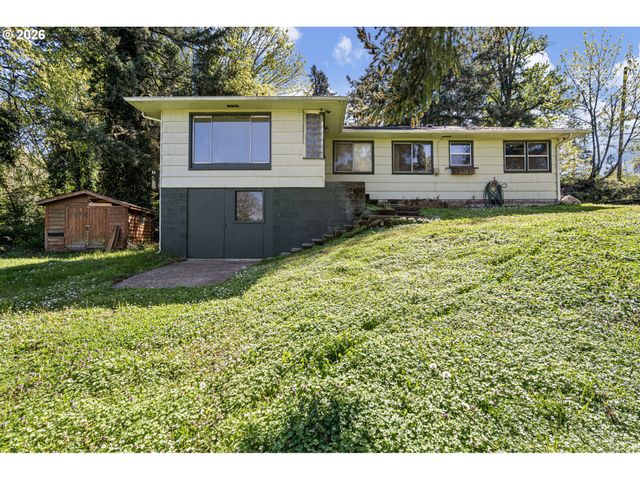 2415 HENDERSON Ave, Eugene, OR 97403