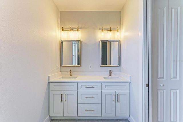 380 HOLLY ROAD, Venice, FL 34293