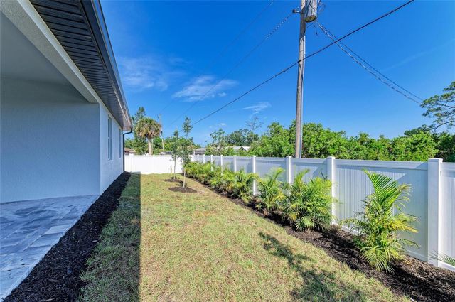 380 HOLLY ROAD, Venice, FL 34293