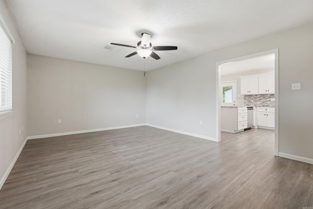 4 Huckleberry, Conway, AR 72032