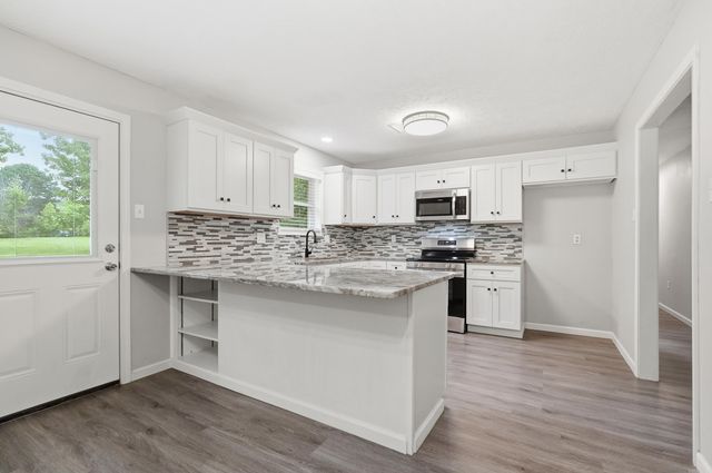 4 Huckleberry, Conway, AR 72032