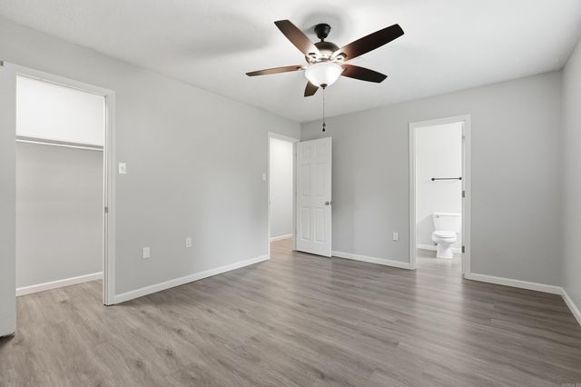 4 Huckleberry, Conway, AR 72032