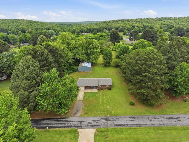 4 Huckleberry, Conway, AR 72032
