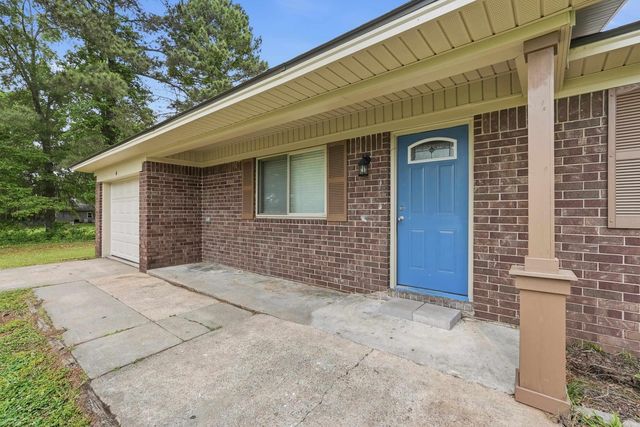 4 Huckleberry, Conway, AR 72032