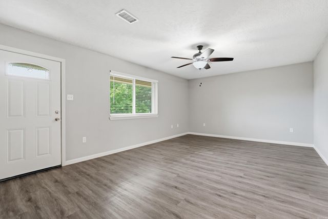 4 Huckleberry, Conway, AR 72032