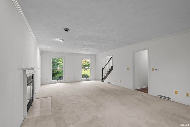 5 WHITE OAK Court, Moline, IL 61265