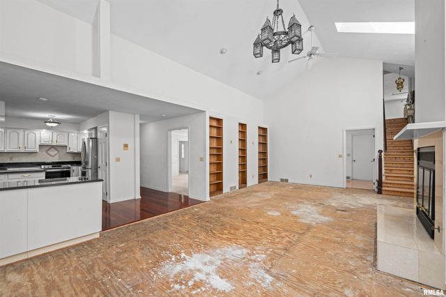 5 WHITE OAK Court, Moline, IL 61265