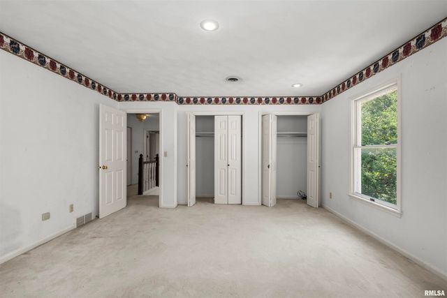 5 WHITE OAK Court, Moline, IL 61265