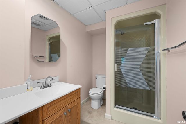 5 WHITE OAK Court, Moline, IL 61265