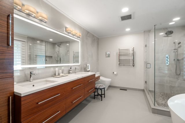 213 Nahanton St 213, Newton, MA 02459