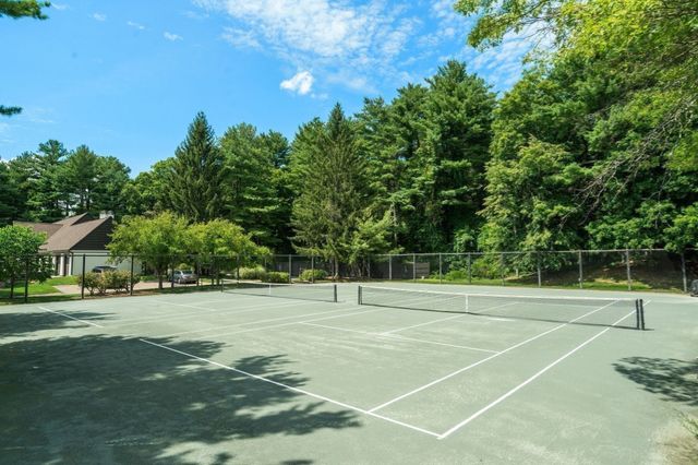 213 Nahanton St 213, Newton, MA 02459