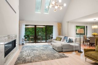 213 Nahanton St 213, Newton, MA 02459