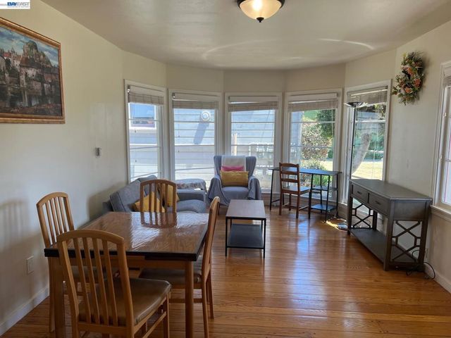 2305 San Jose Ave, Alameda, CA 94501